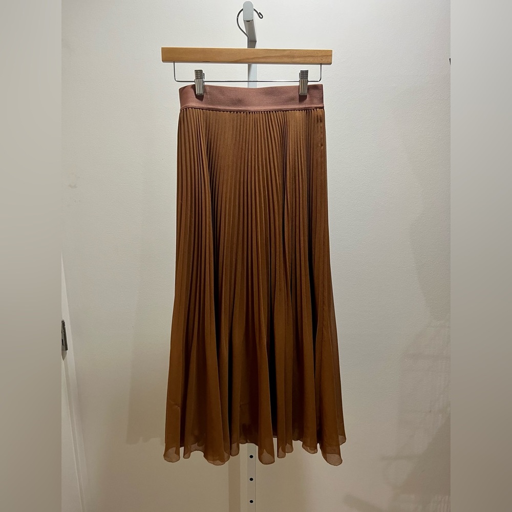Aritzia long chiffon skirt in tan, size s